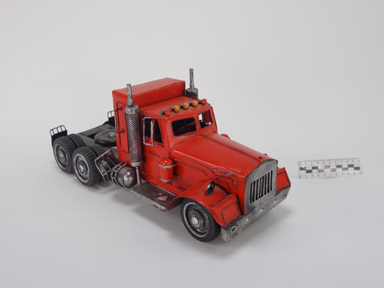 MODEL AUTA