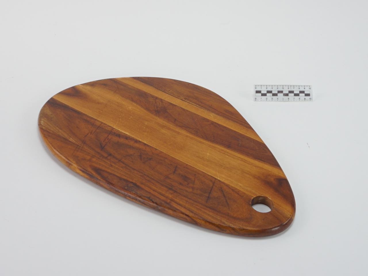 CUTTING BOARD