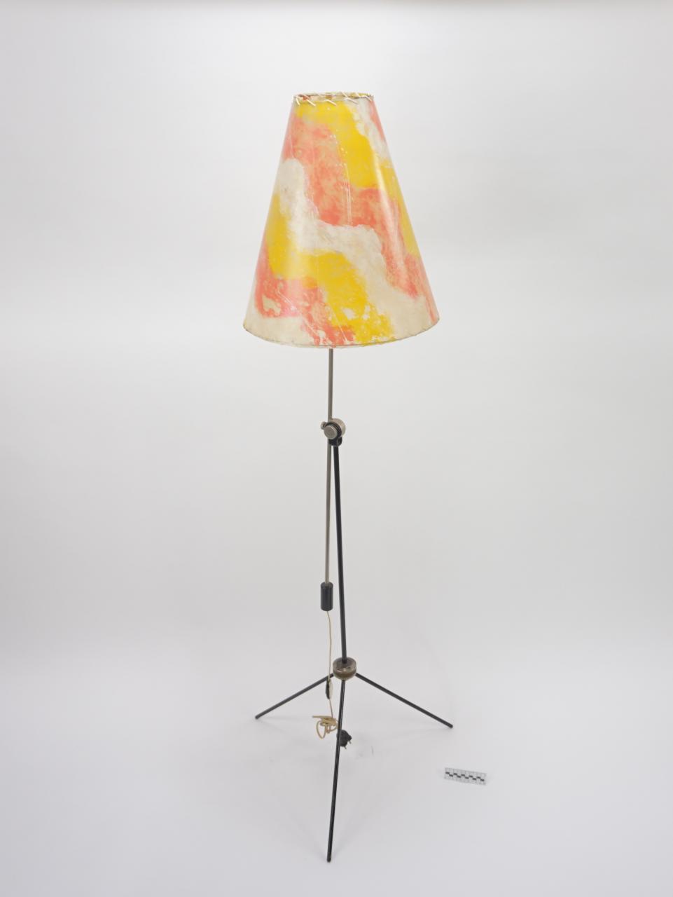 LAMPA PODŁOGOWA