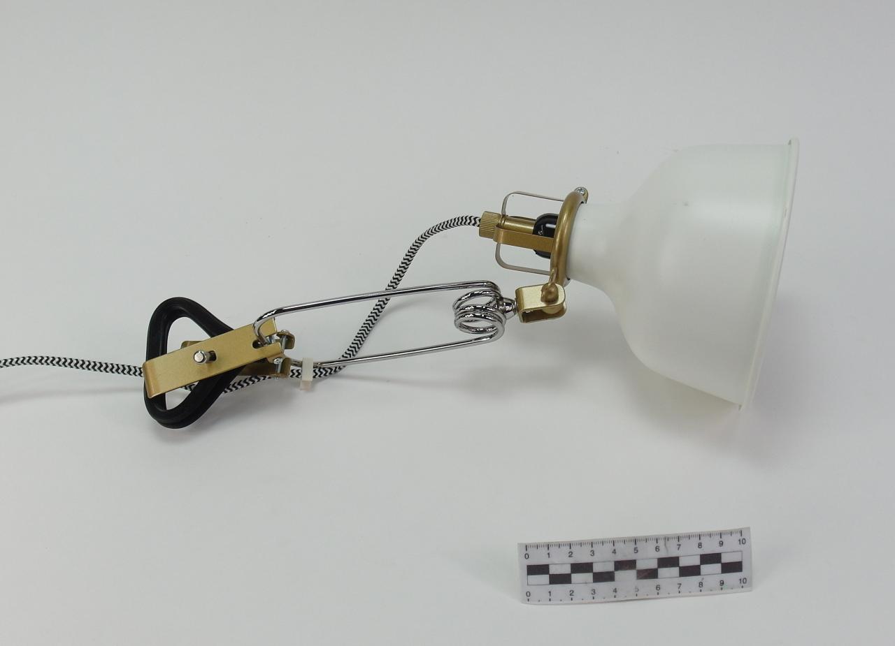 WALL LAMP