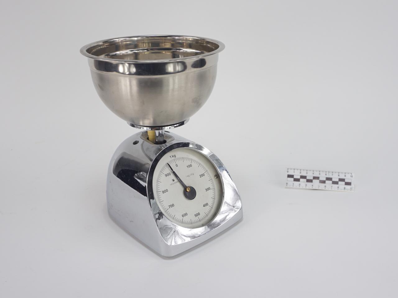KITCHEN SCALE