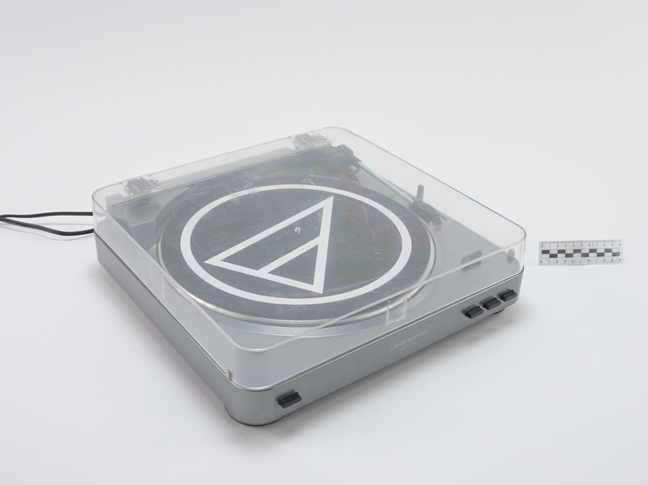 DJ TURNTABLE