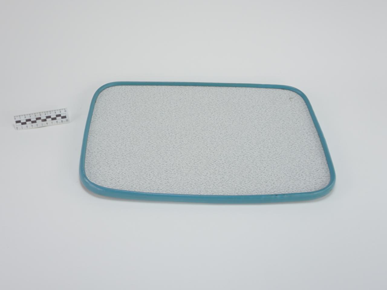 TRAY