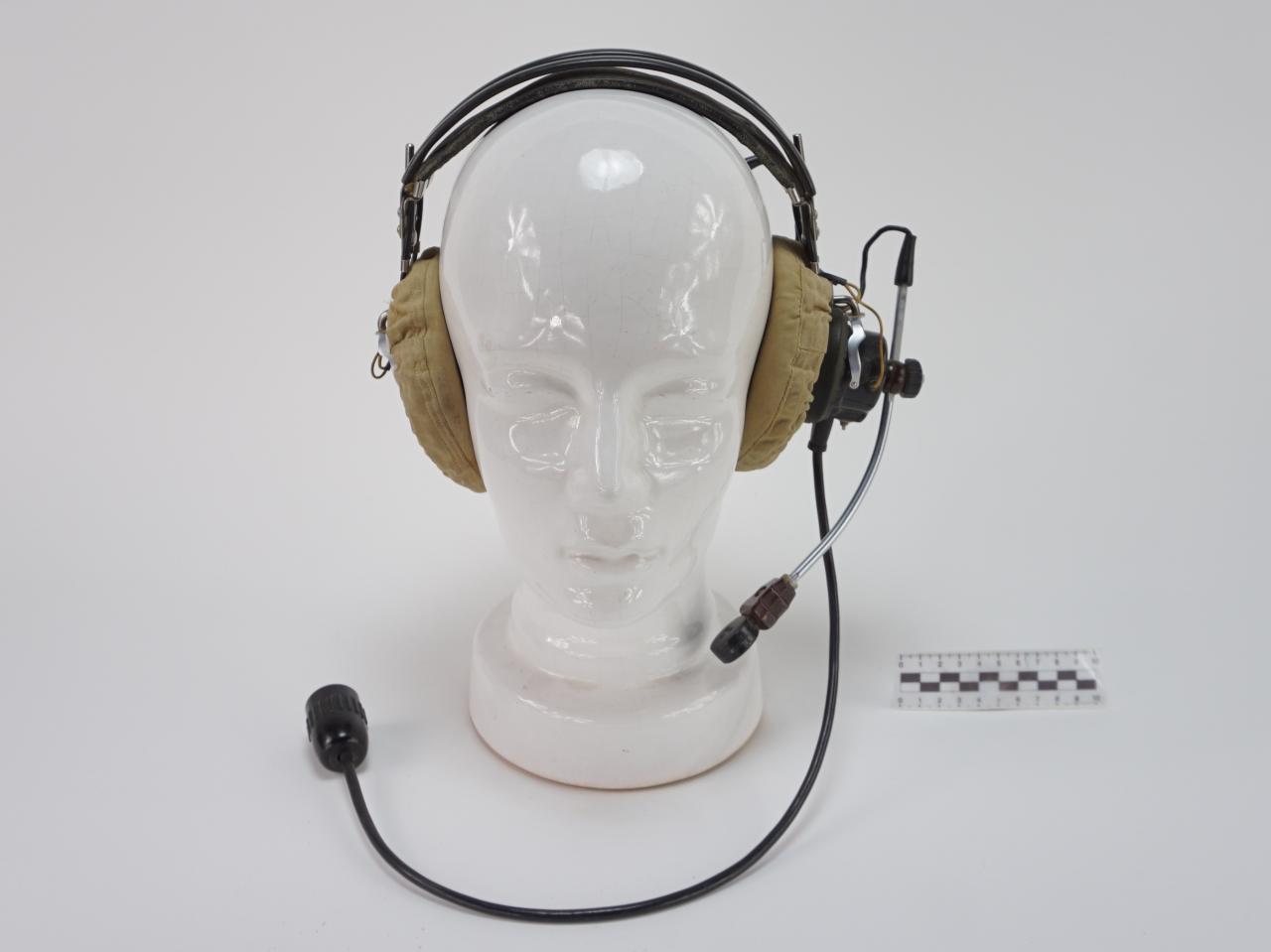 HEADPHONES WITH MICROPHONE