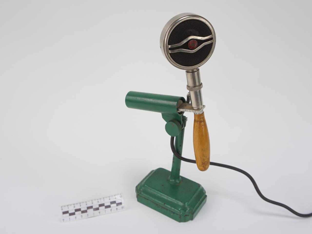 MICROPHONE