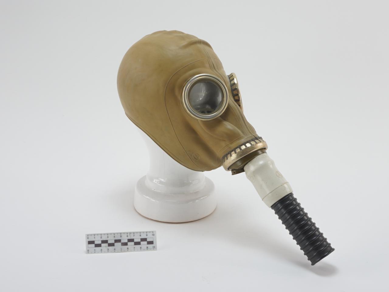 GAS MASK