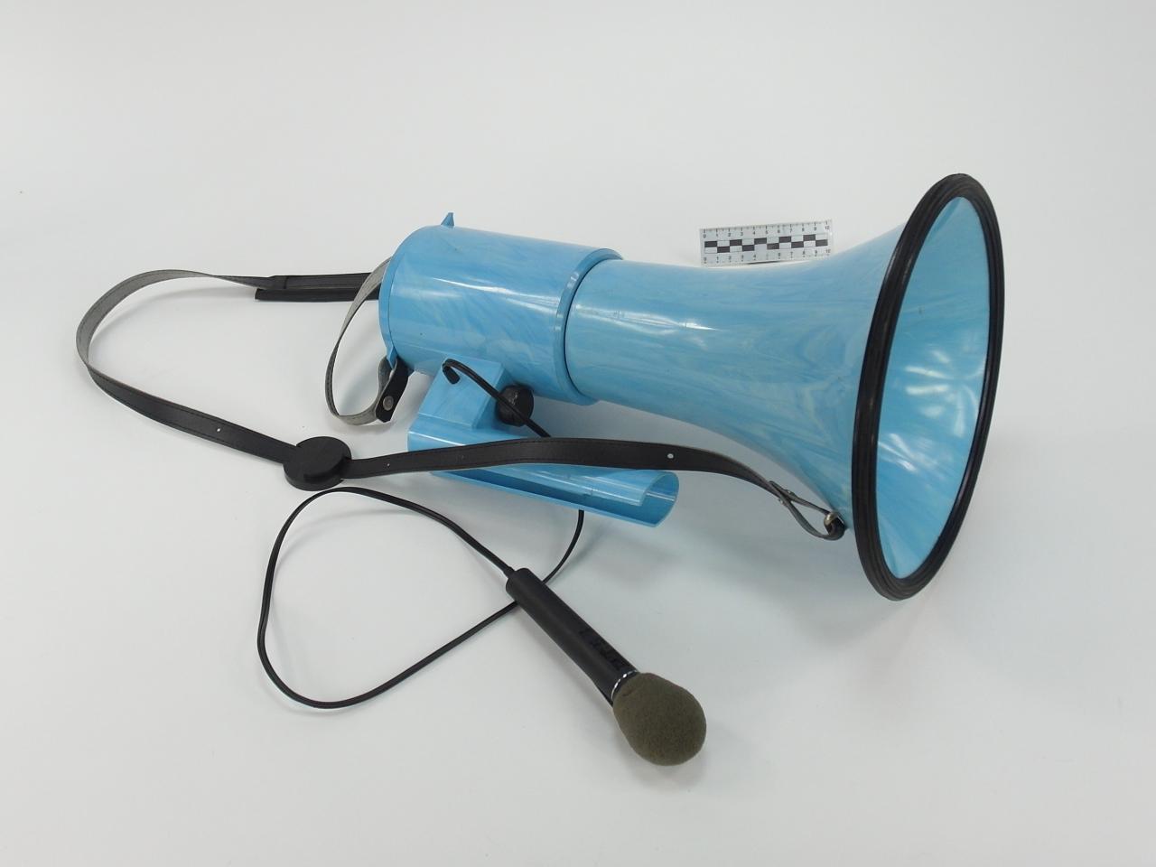 MEGAPHONE