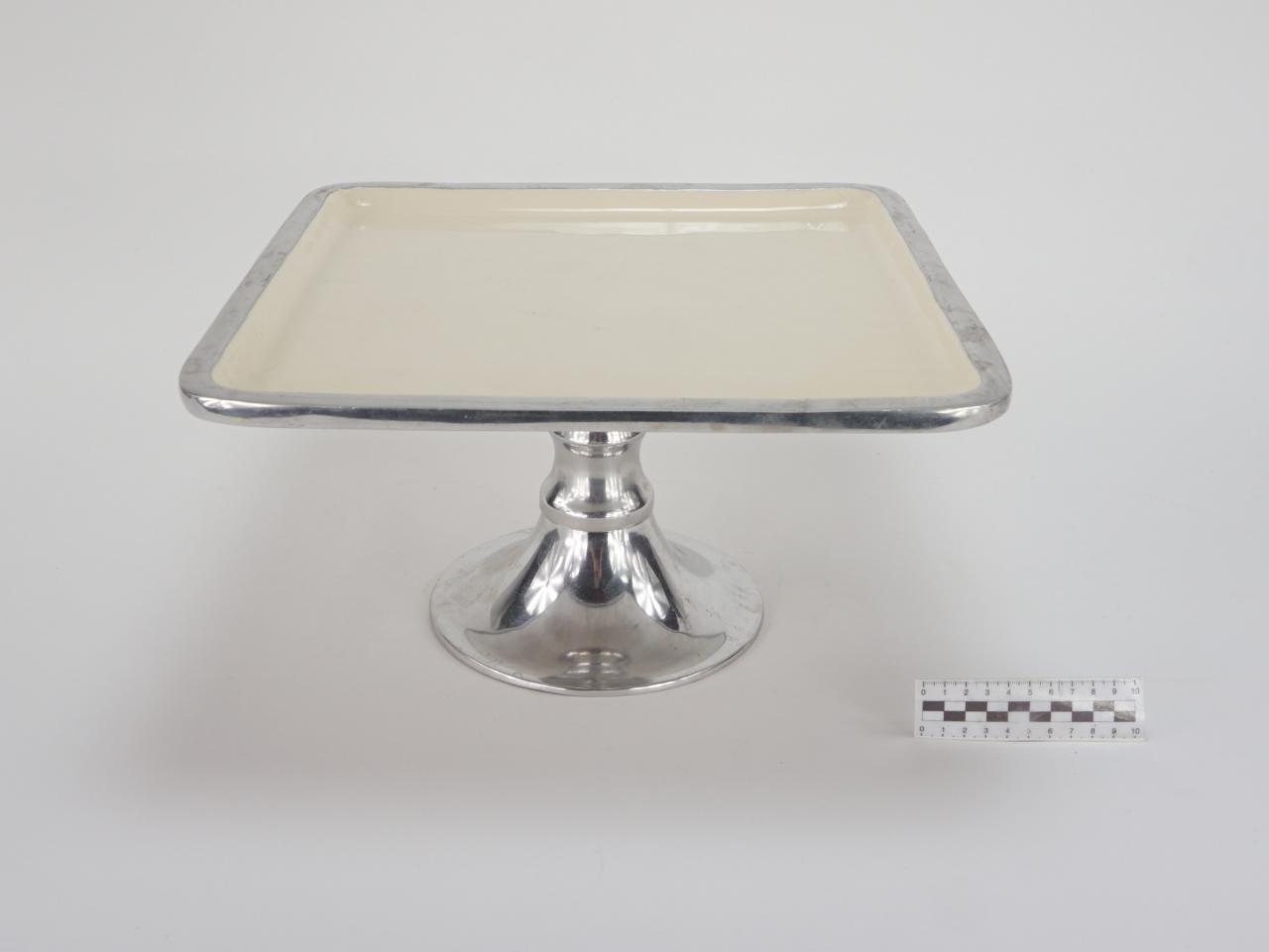 CAKE STAND