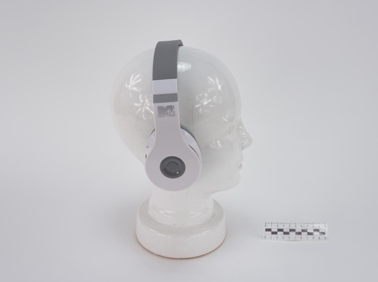 HEADPHONES