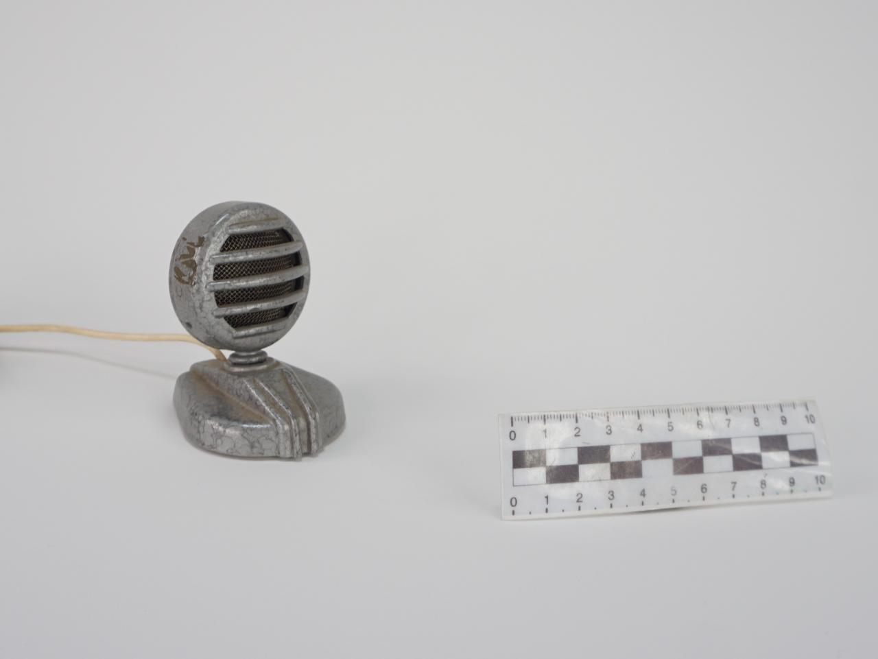 MICROPHONE