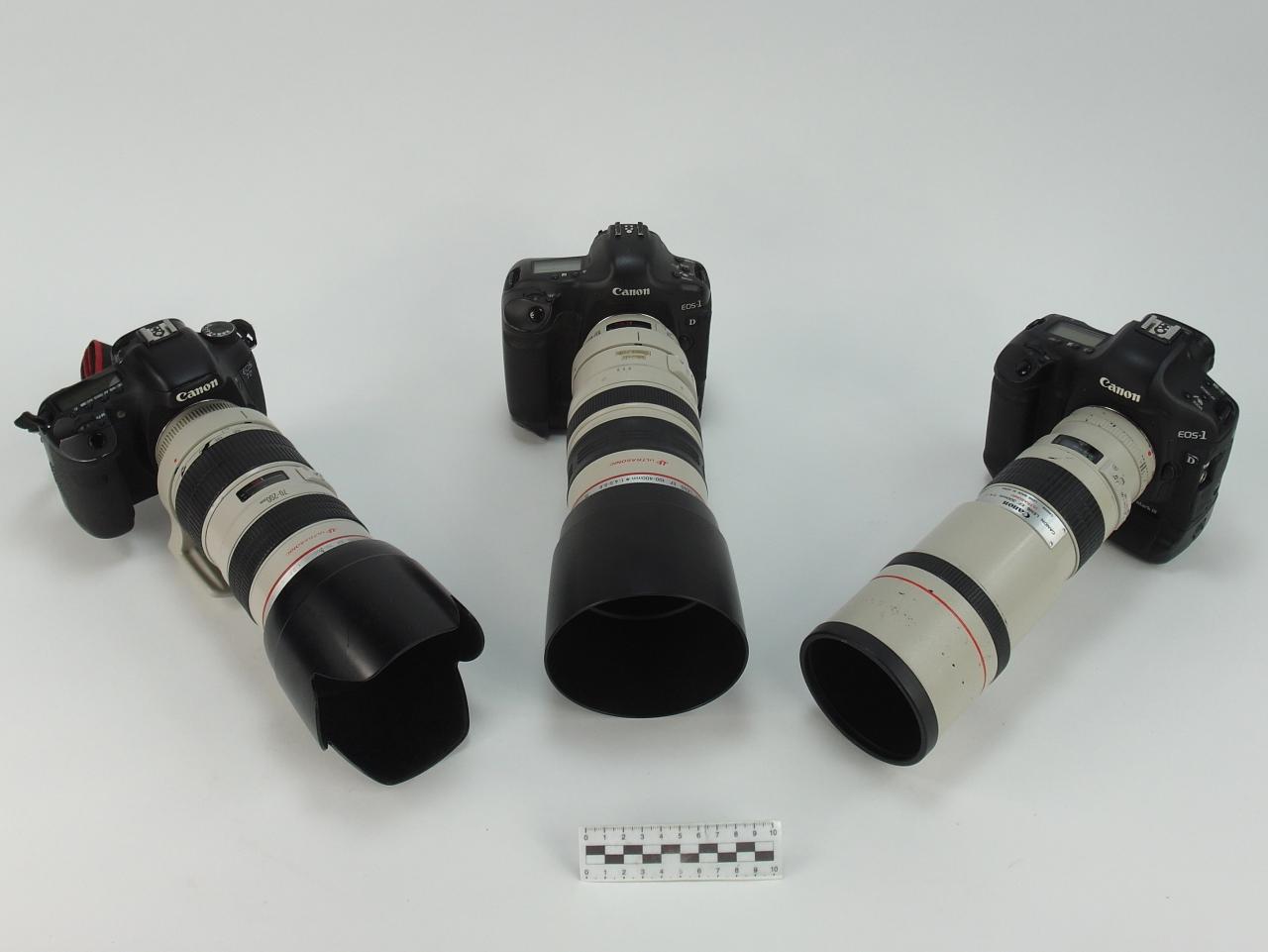 APARAT FOTOGRAFICZNY Z TELEOBIEKTYWEM