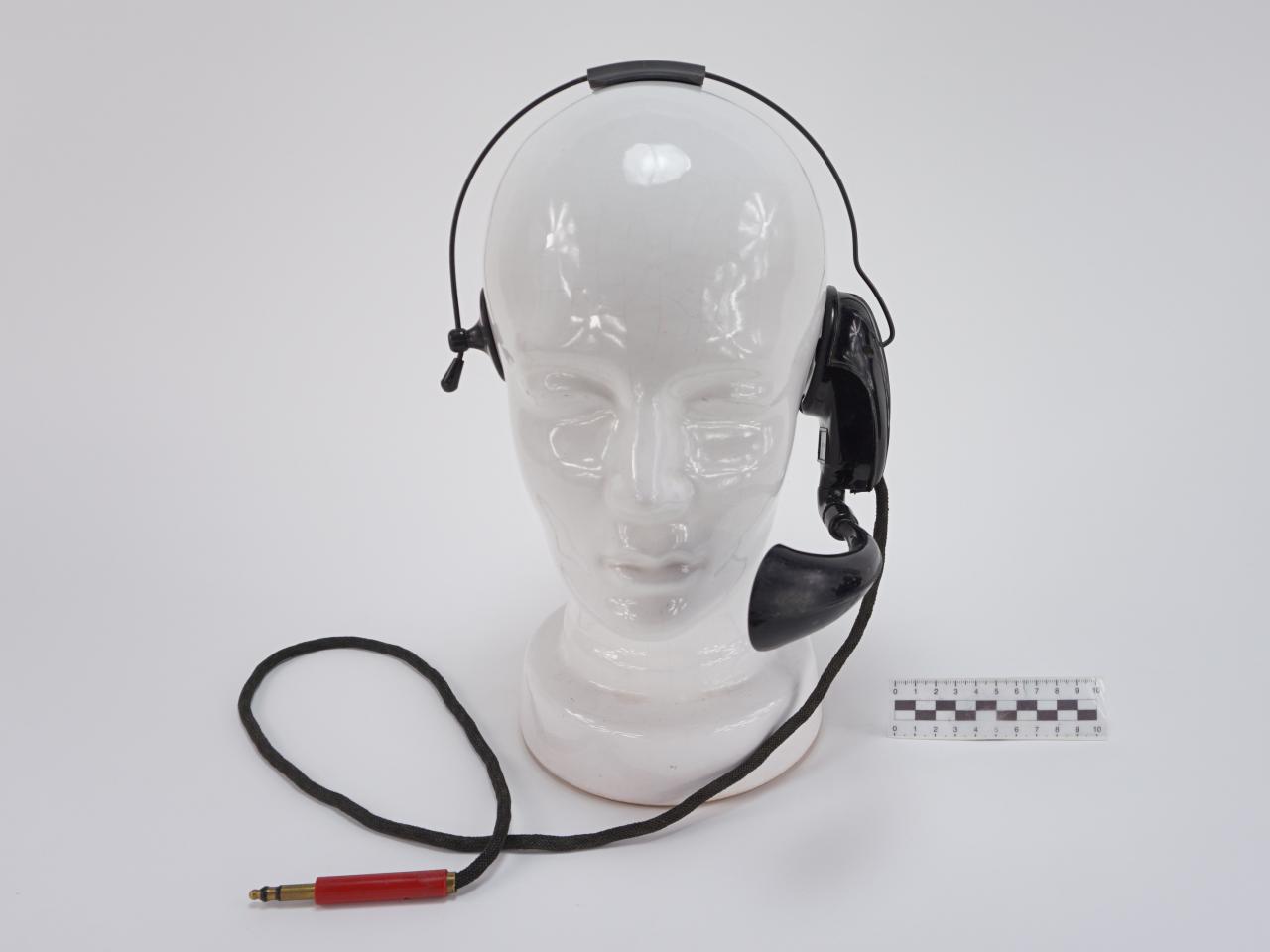 HEADPHONES WITH MICROPHONE