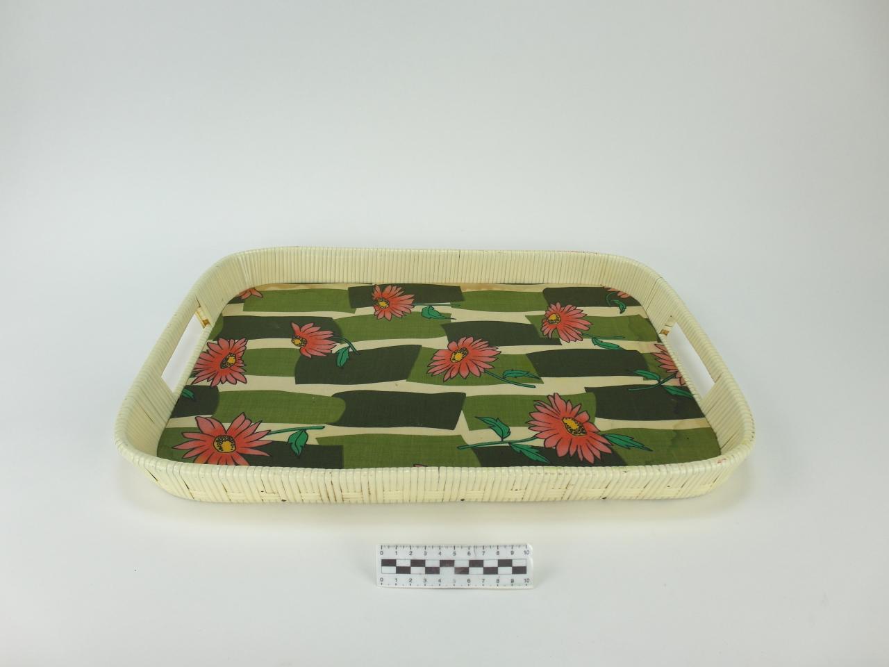 TRAY