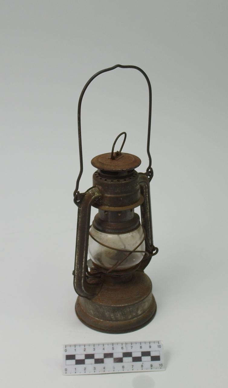 LAMPA NAFTOWA