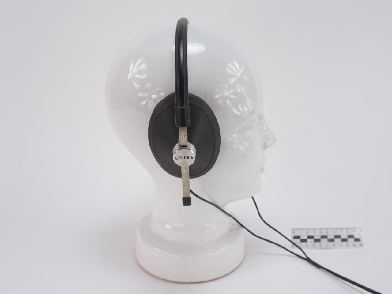 HEADPHONES