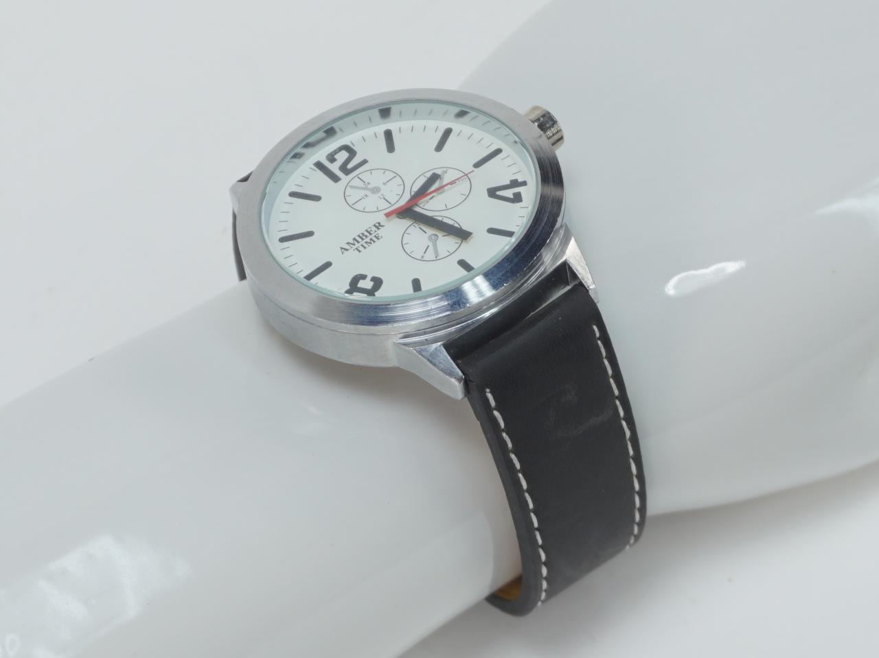 ZEGAREK NA RĘKE