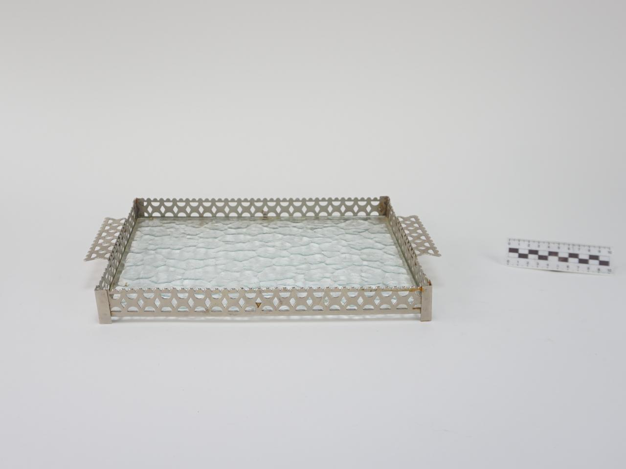 TRAY