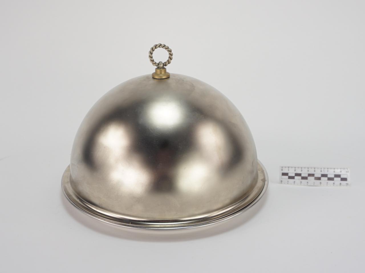 TRAY WITH LID