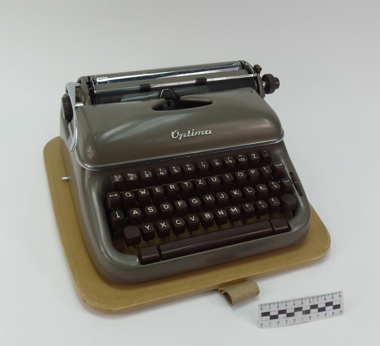 TYPEWRITER