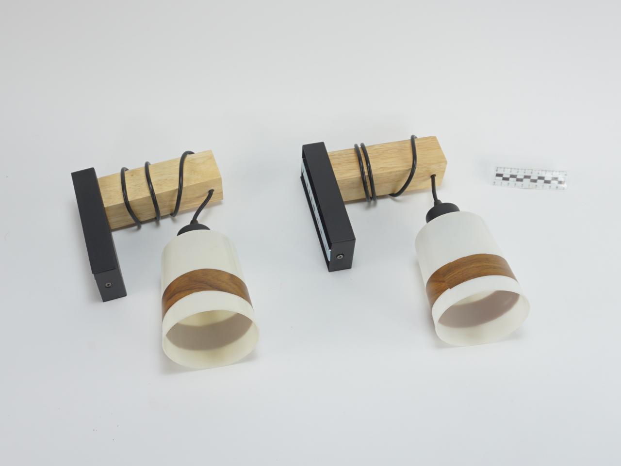 WALL LAMP