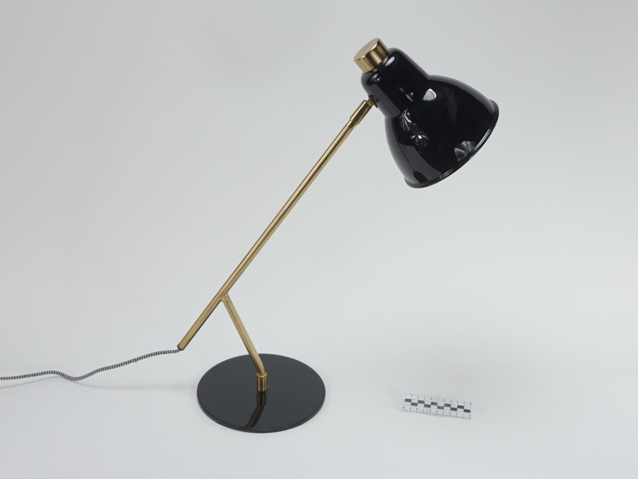 DESK LAMP