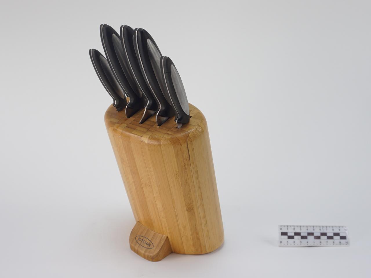 KITCHEN KNIFE SET IN STAND