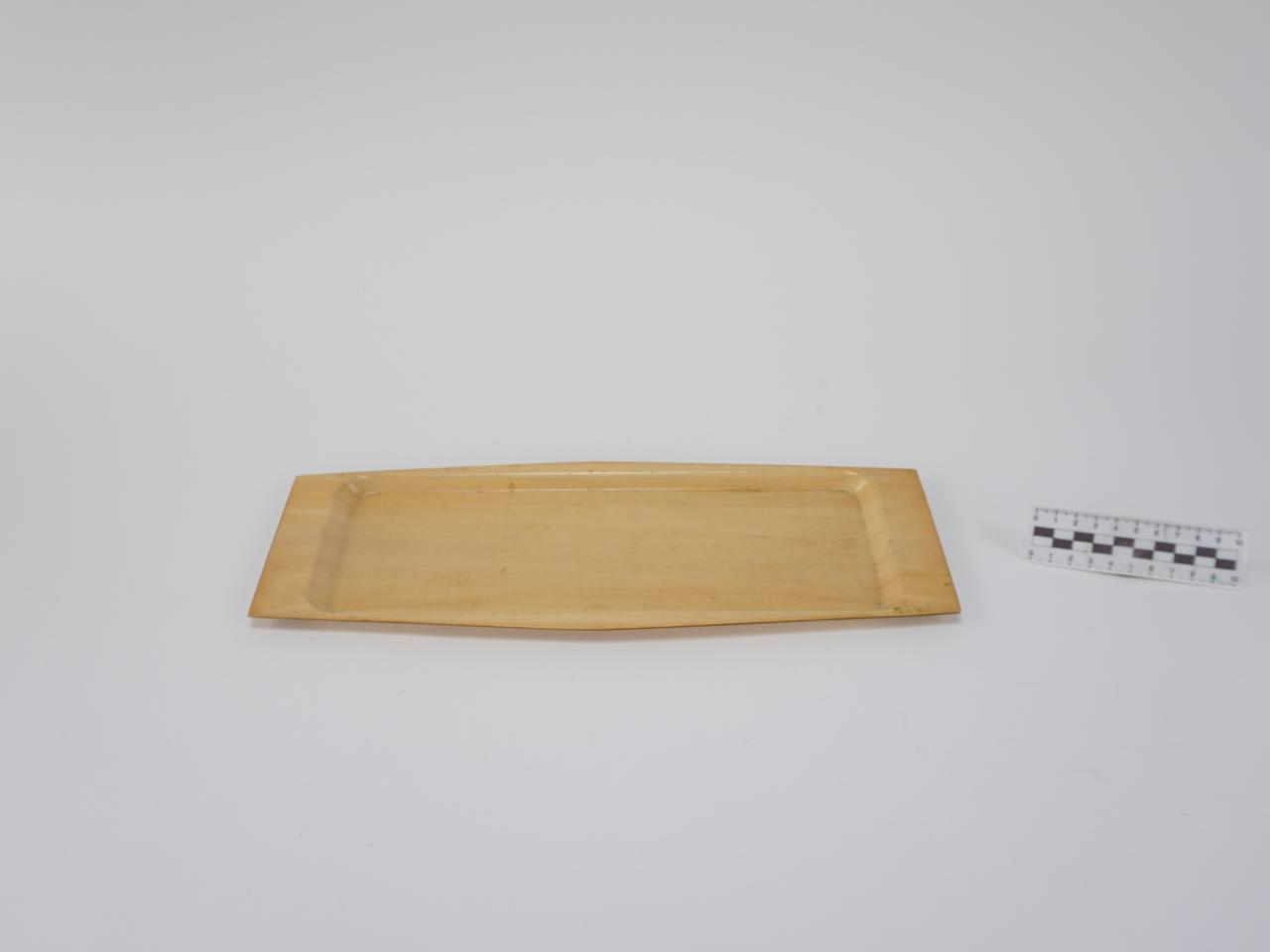 TRAY
