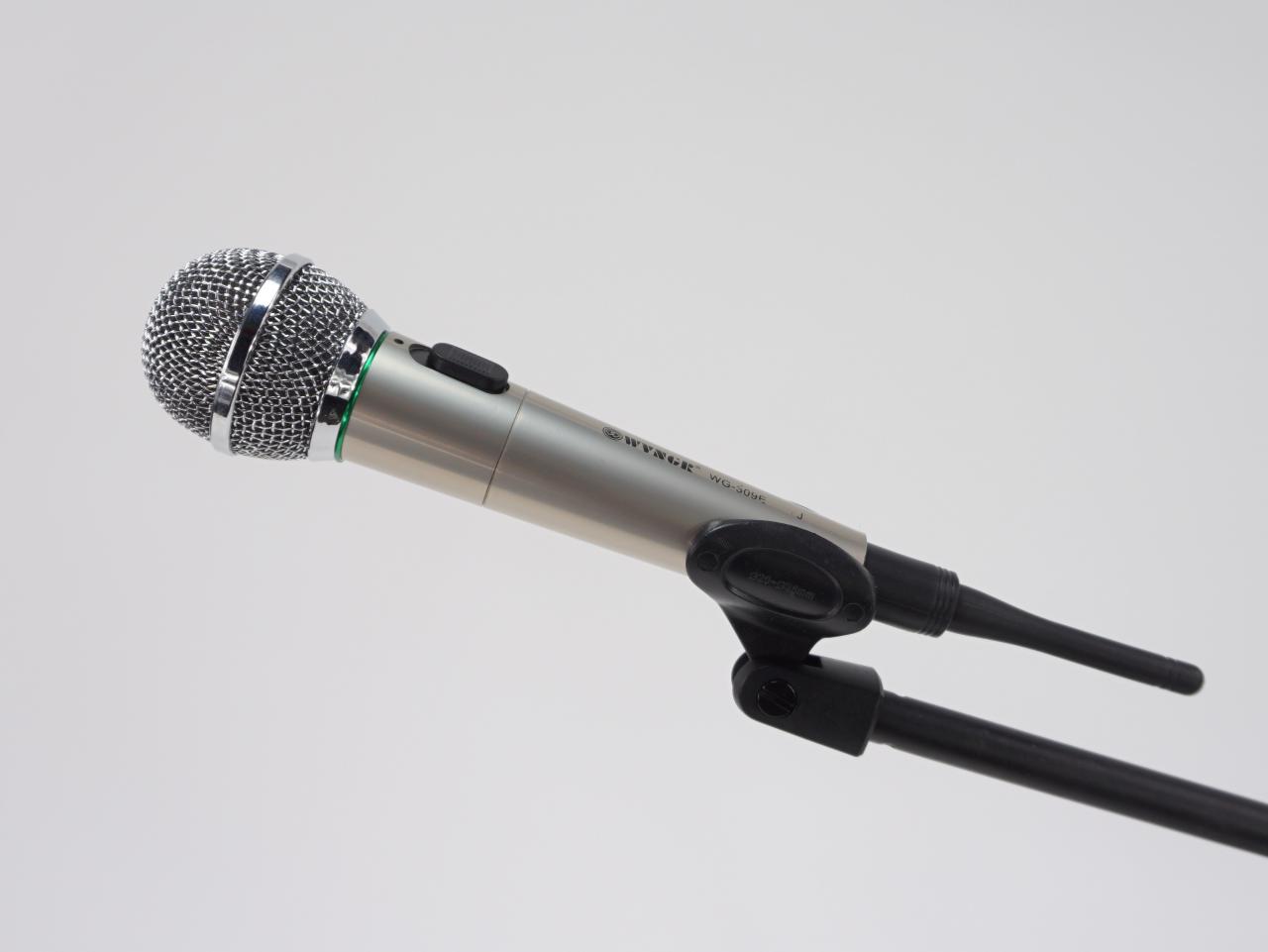 MICROPHONE