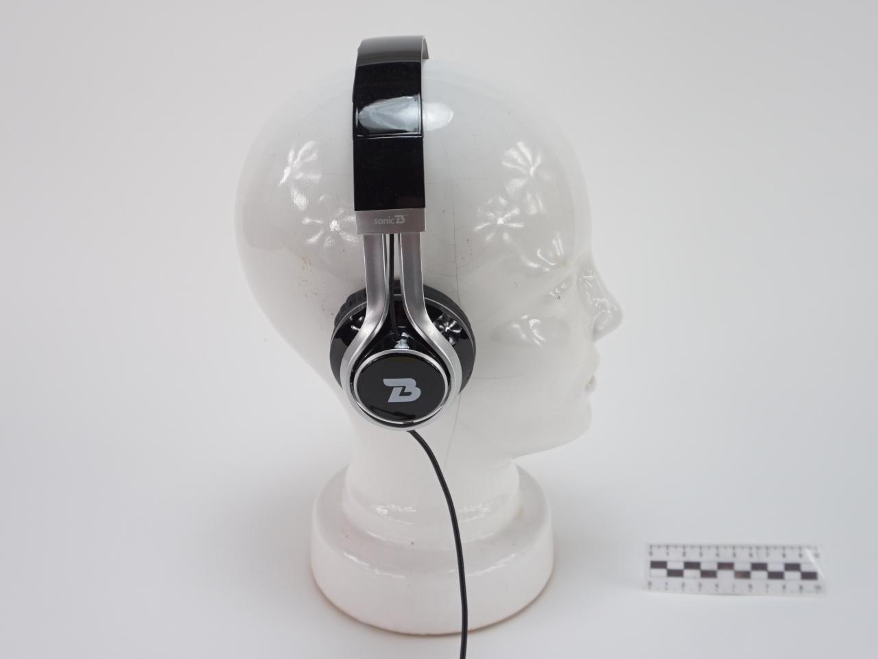 HEADPHONES