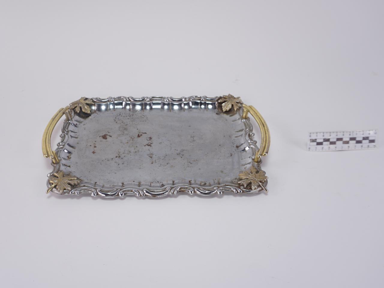 TRAY