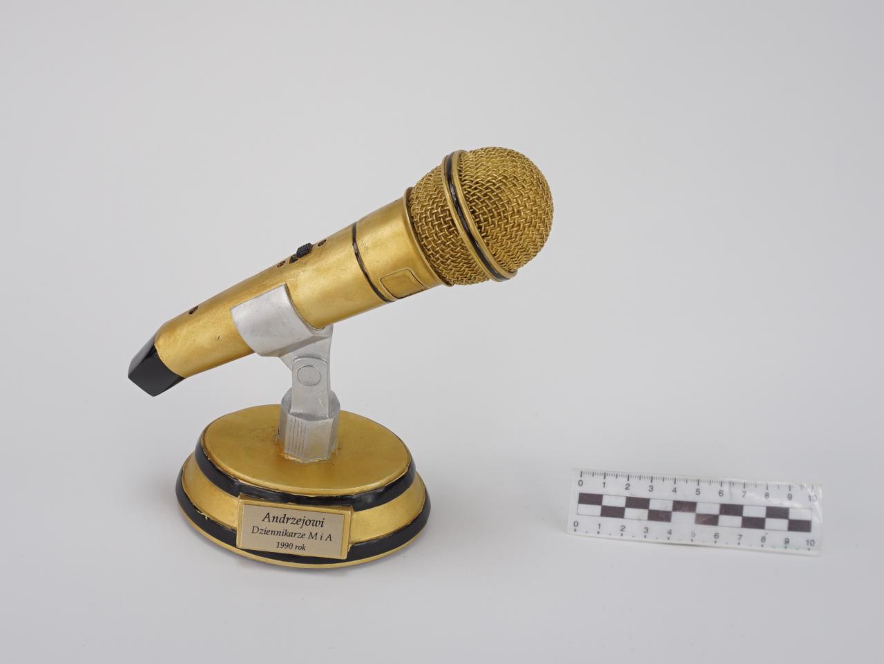 MICROPHONE