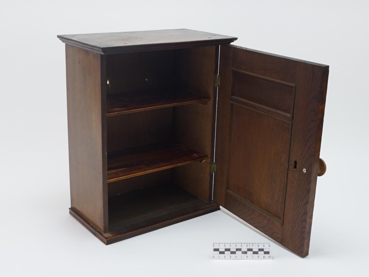 HANGING CABINET