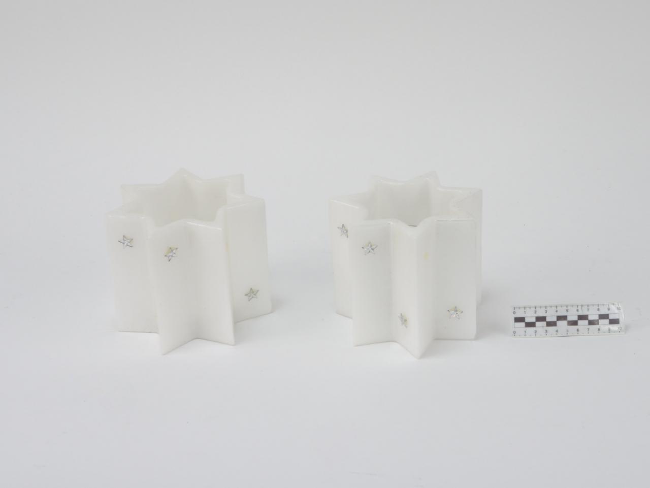 CHRISTMAS TEALIGHT CANDLE HOLDER