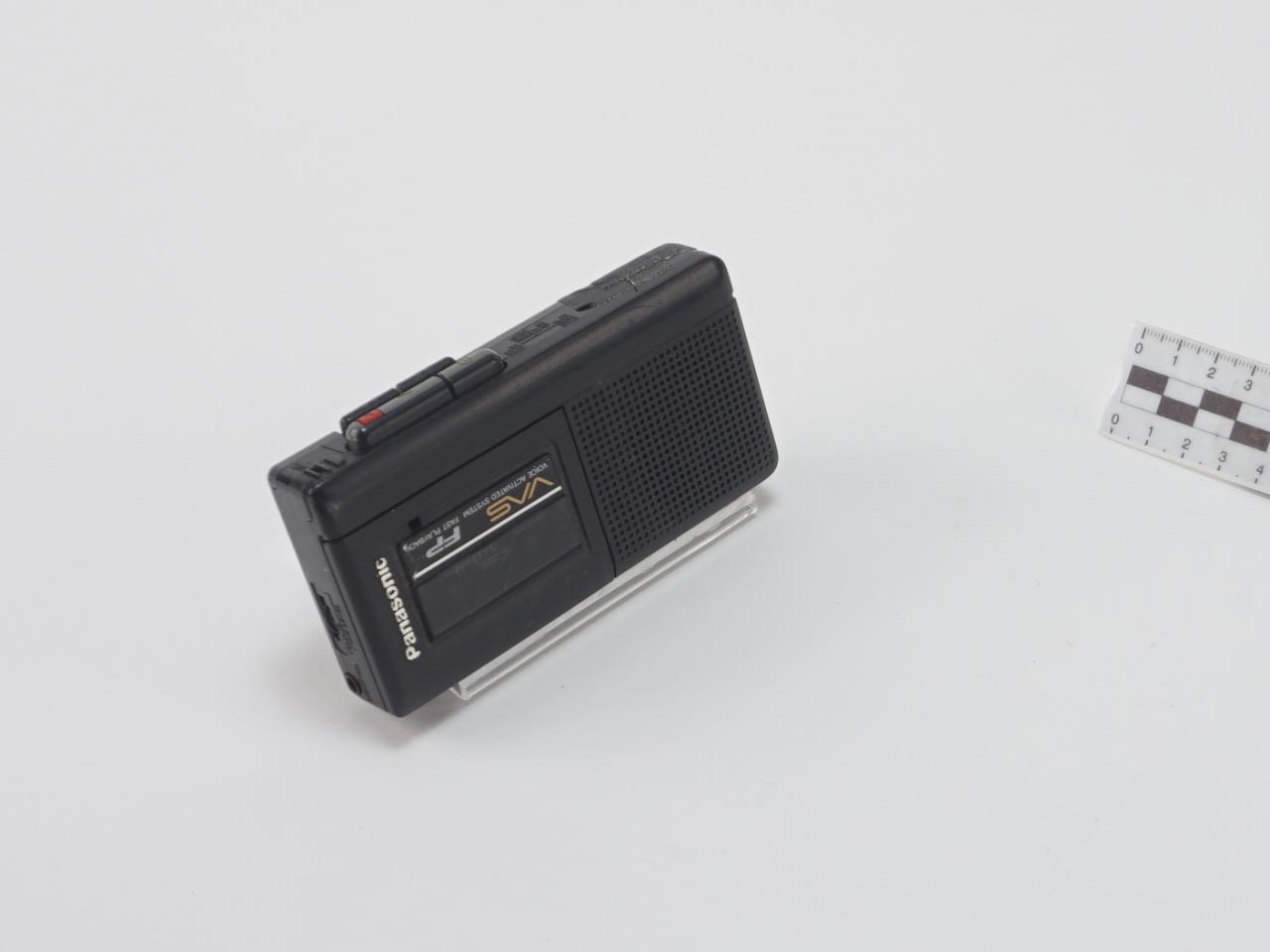 DICTAPHONE