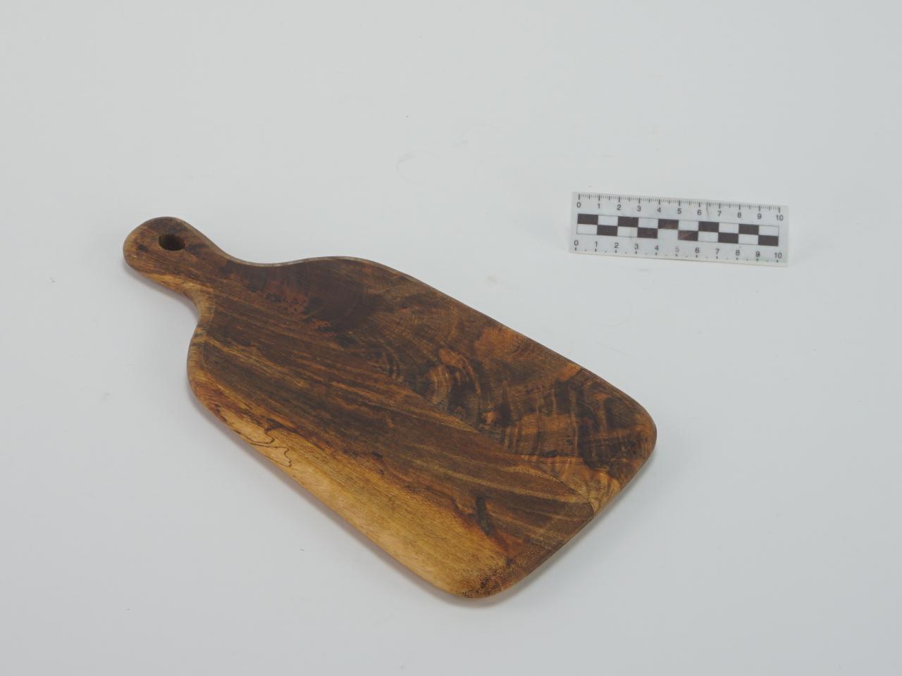 CUTTING BOARD