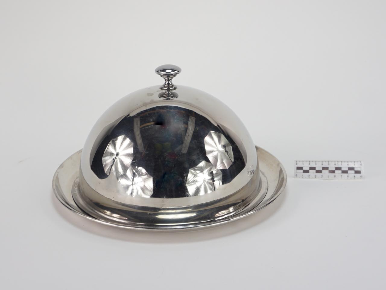 TRAY WITH COVER