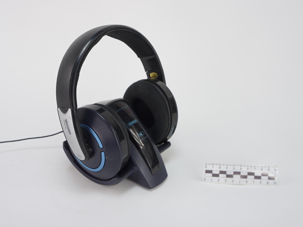 HEADPHONES