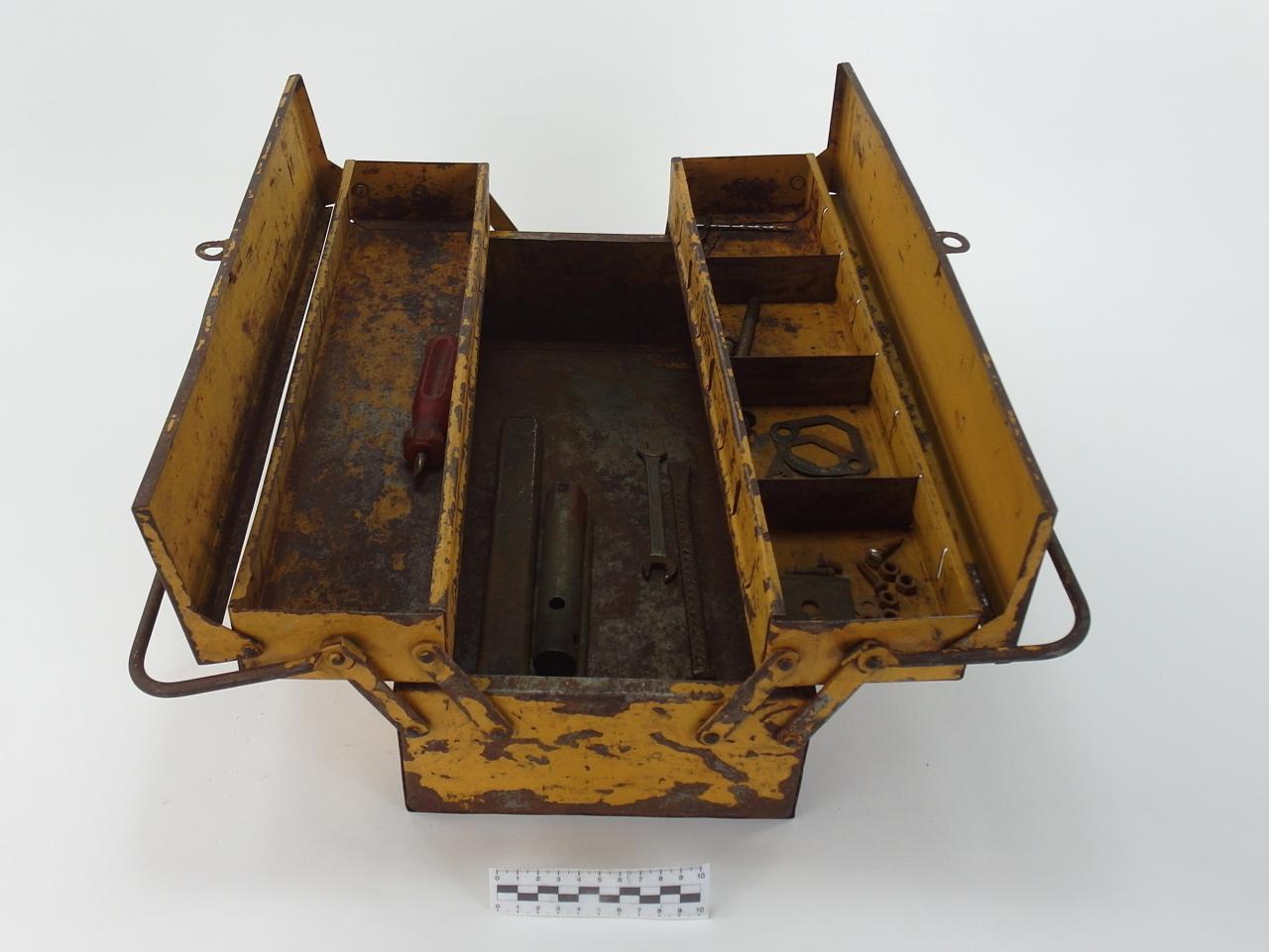 TOOL BOX