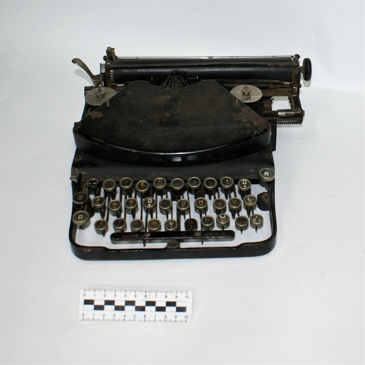 TYPEWRITER