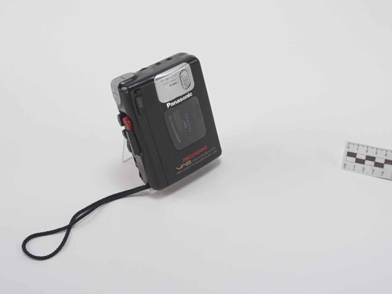 DICTAPHONE