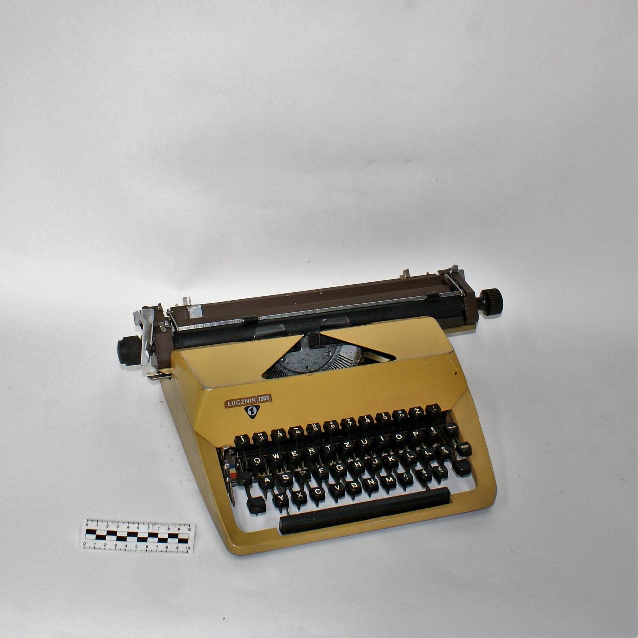 TYPEWRITER