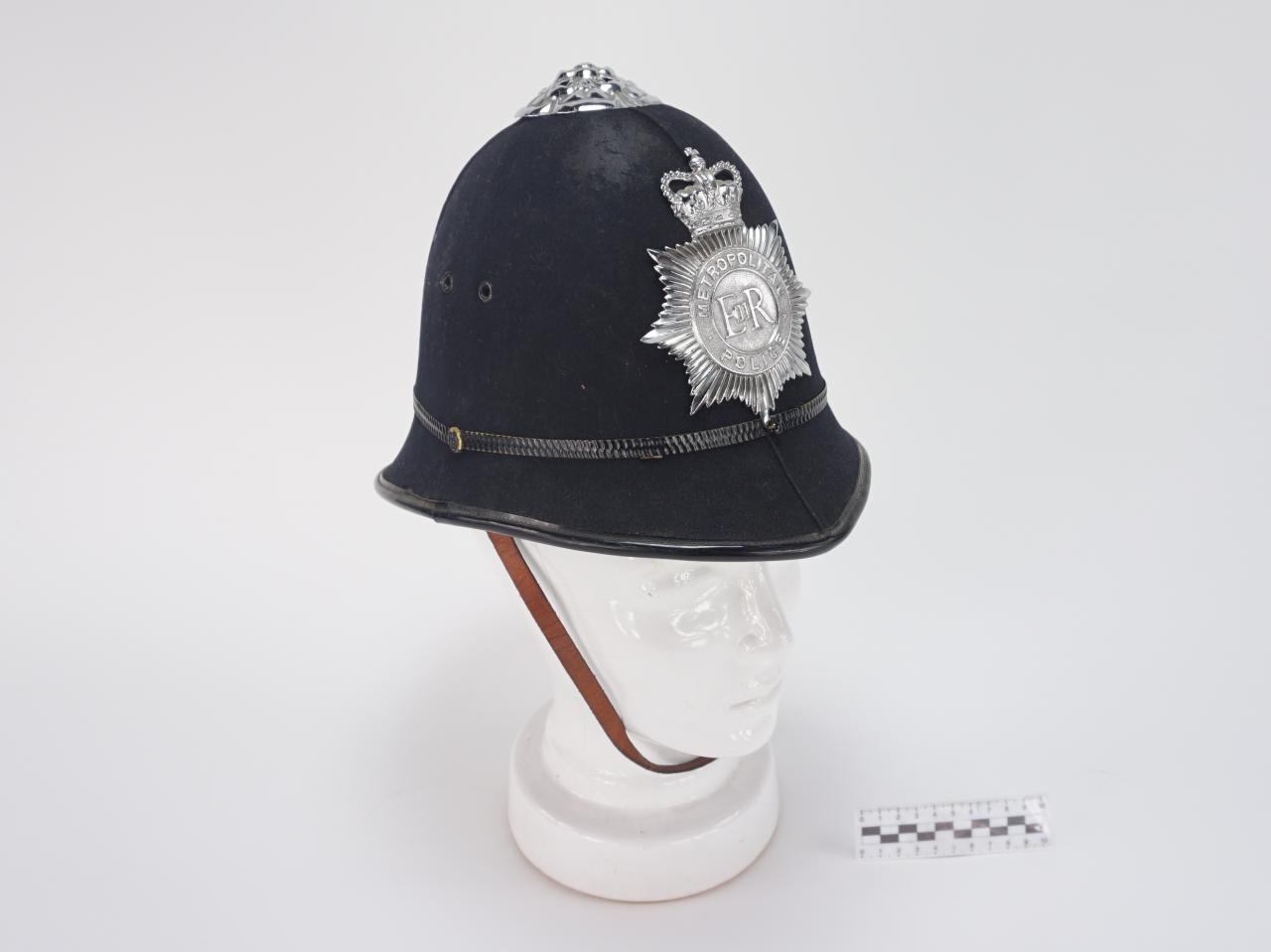 CZAPKA ANGIELSKIEGO POLICJANTA