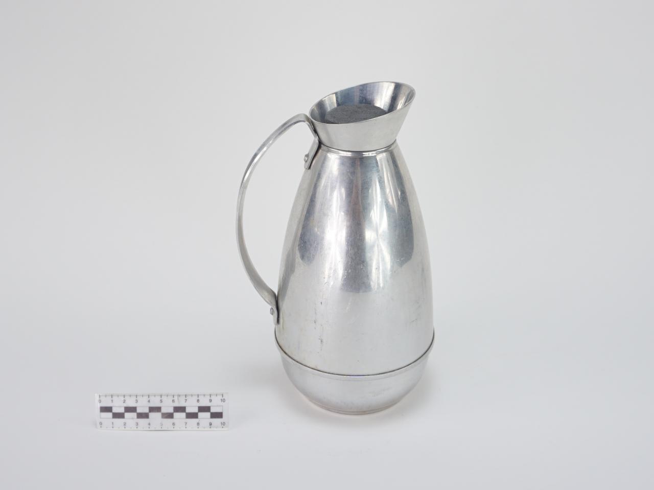 THERMOS