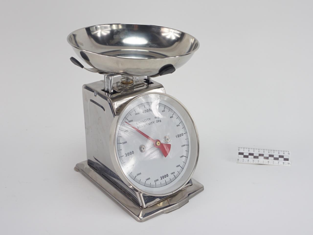 KITCHEN SCALE