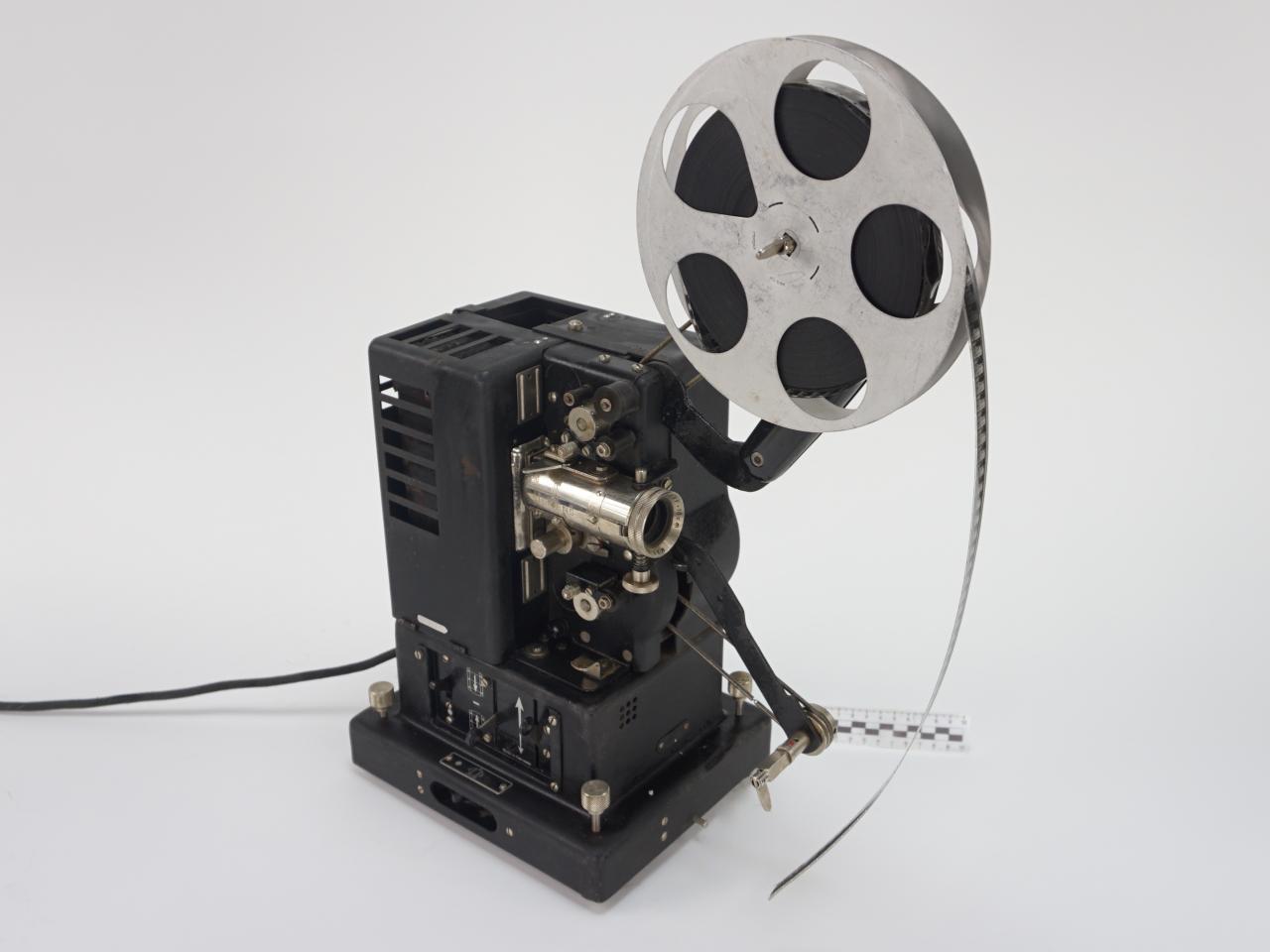 PROJEKTOR