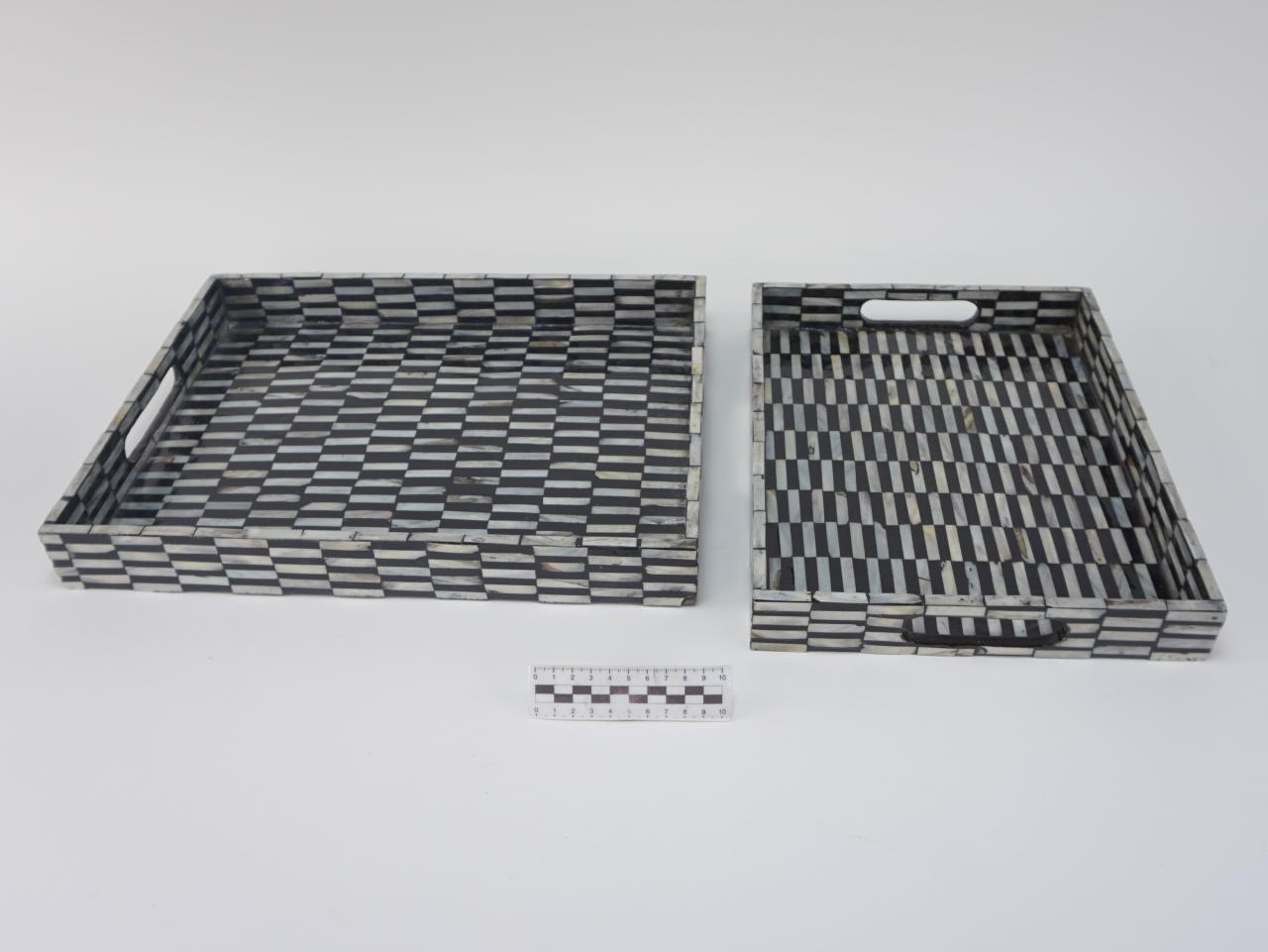TRAY