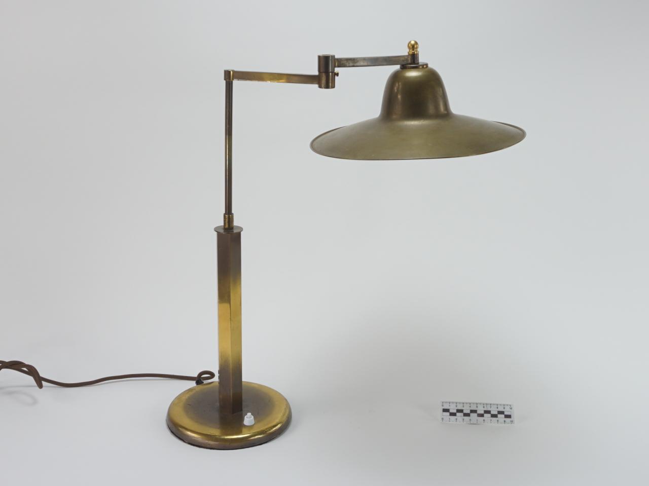 DESK LAMP