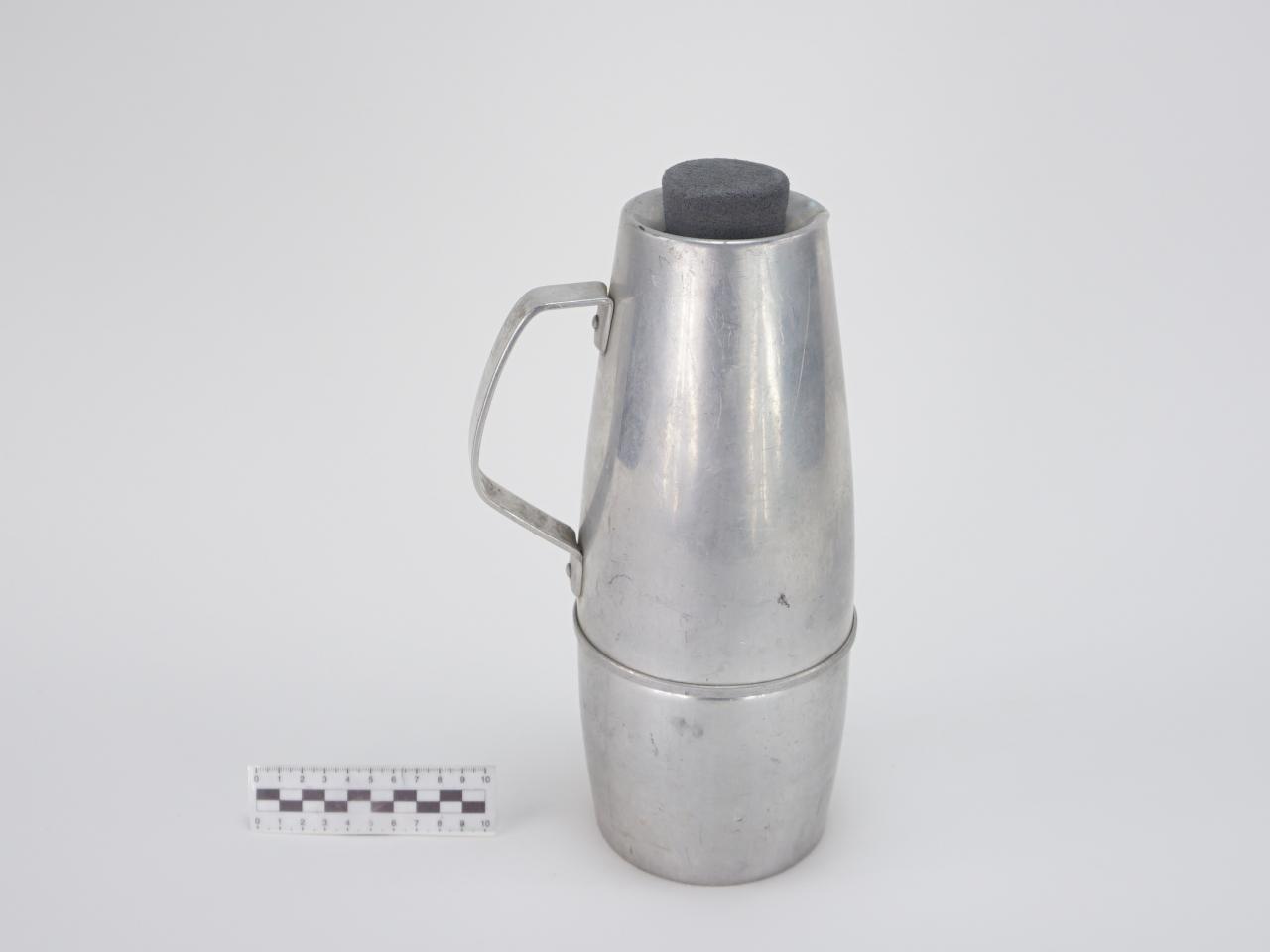 THERMOS