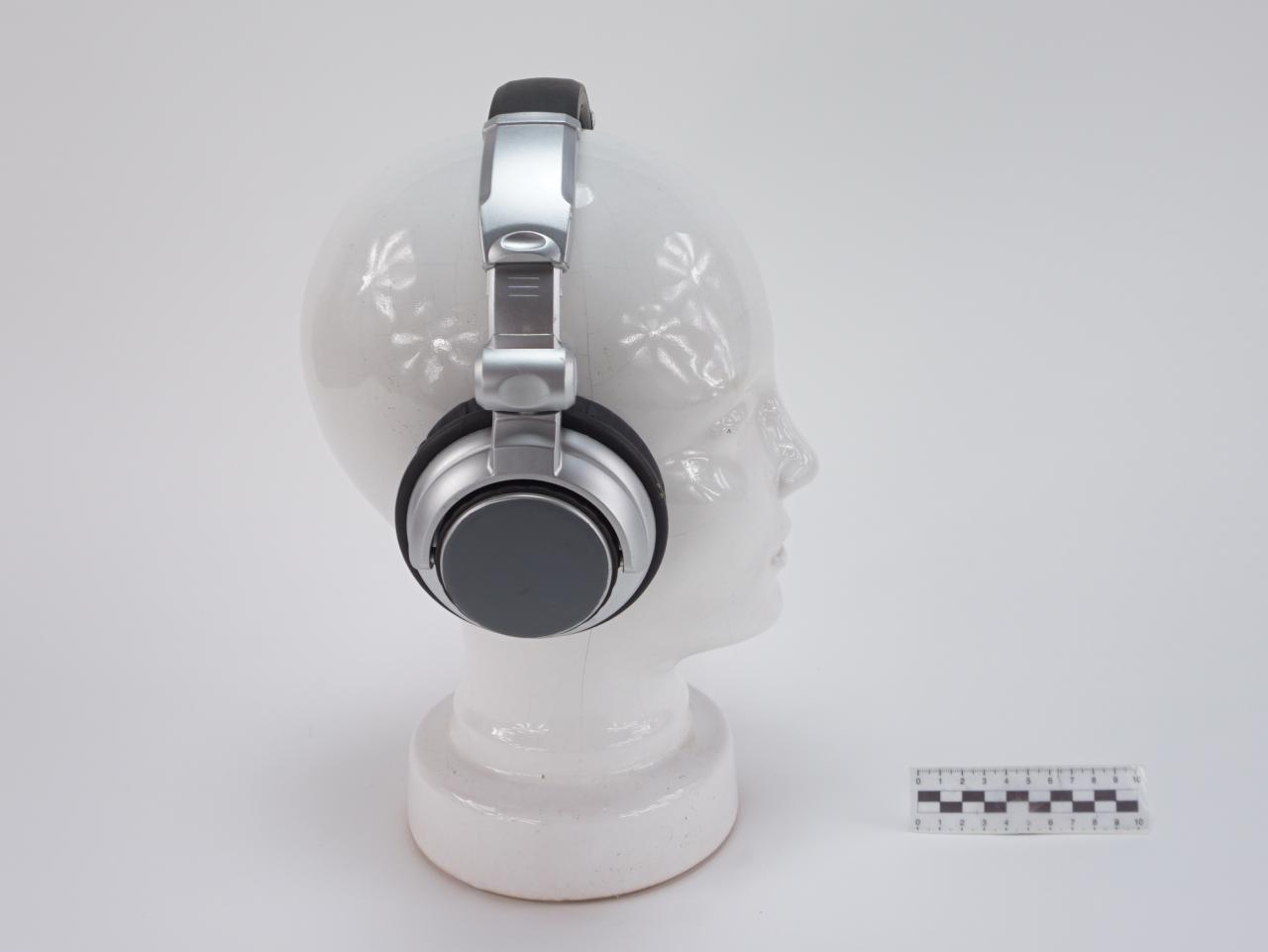 HEADPHONES