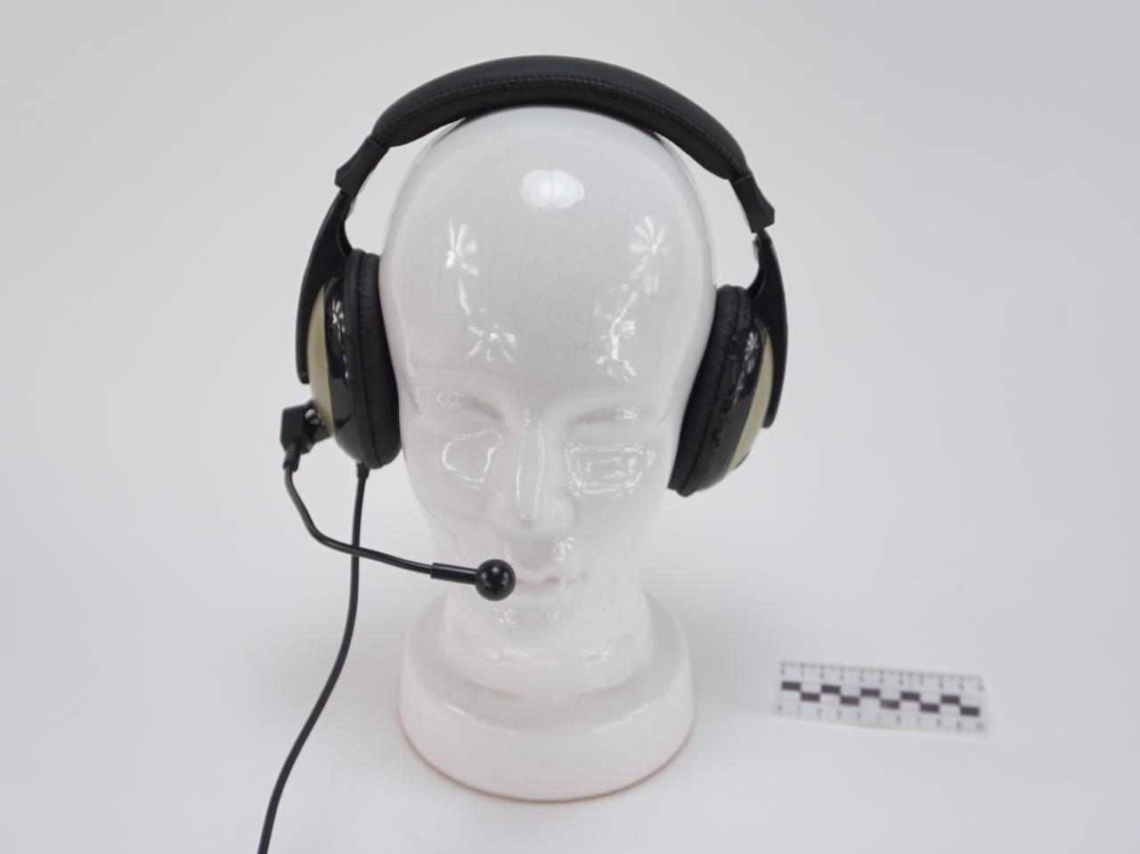 HEADPHONES WITH MICROPHONE